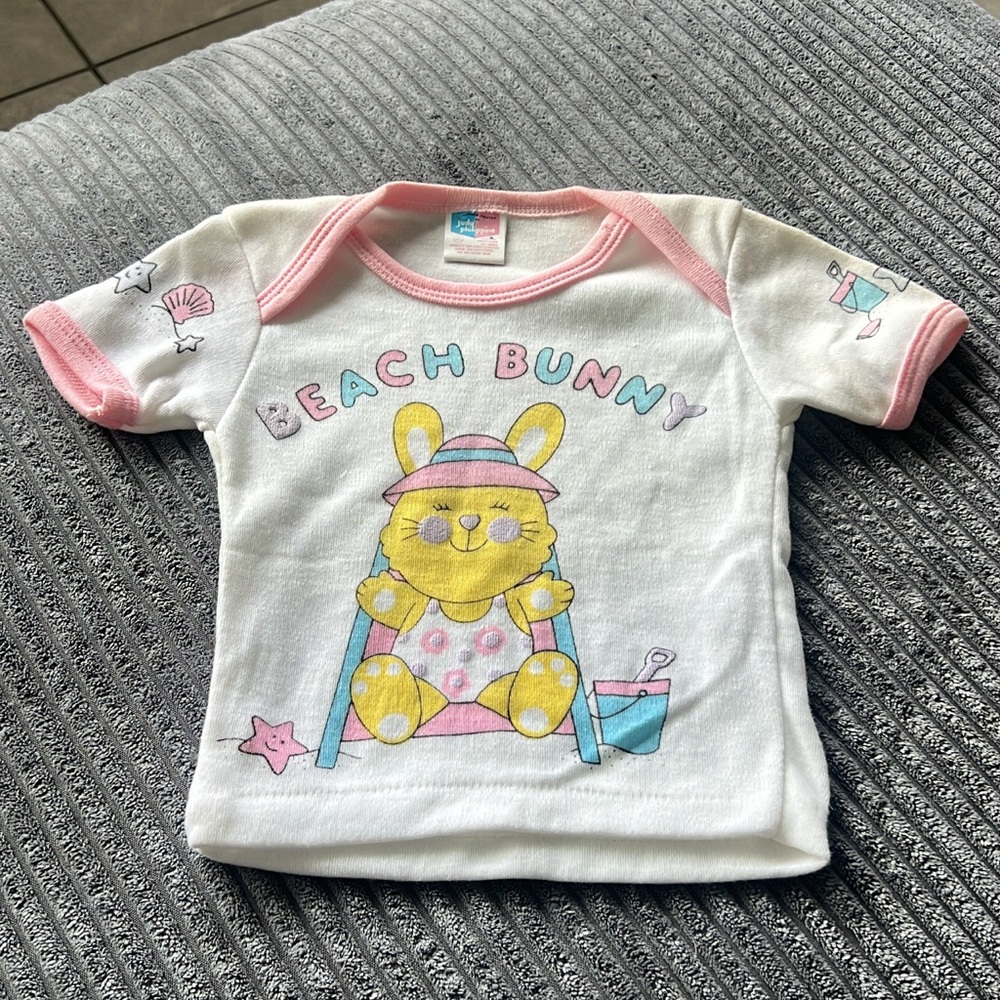 ✨Vintage 80s beach bunny 🐰🩷 baby shirt - Judy philippine - made in Hong Kong ✨